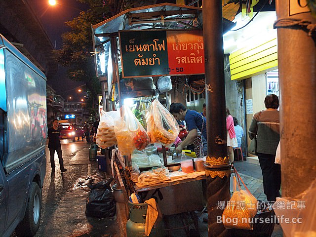【曼谷美食】沙拉當站（sala daeng）偽泰國人路邊米粉攤體驗 - nurseilife.cc