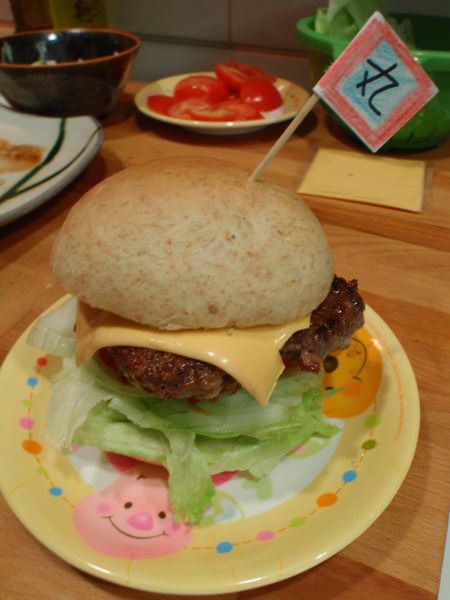 漢堡--自己做俗又大碗~ - nurseilife.cc
