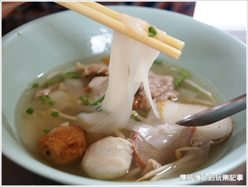 【泰國曼谷】三訪美味炸雞，沙拉當路的米粉湯好好吃! - nurseilife.cc